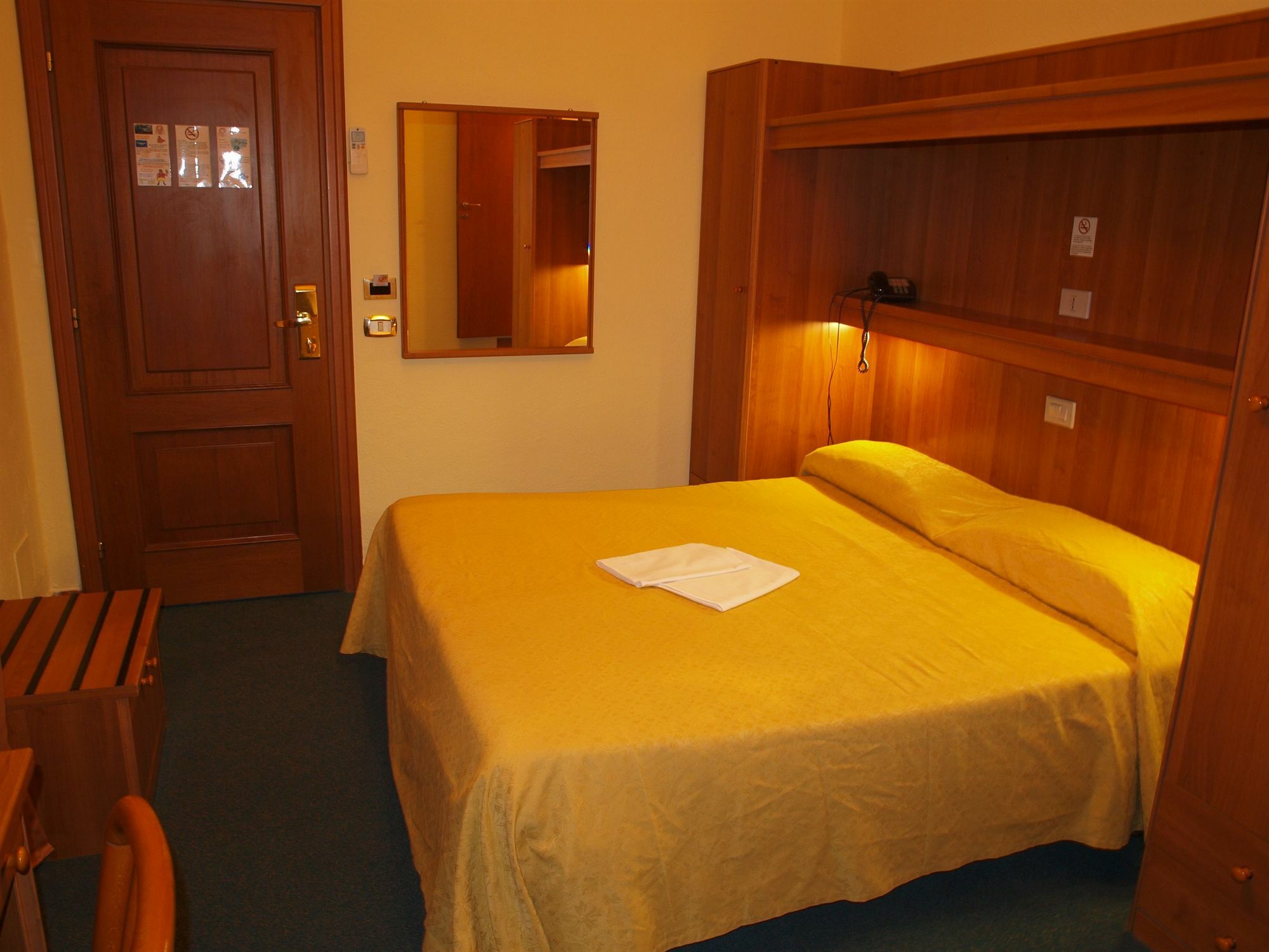 Hotel Trastevere Roma Exterior foto